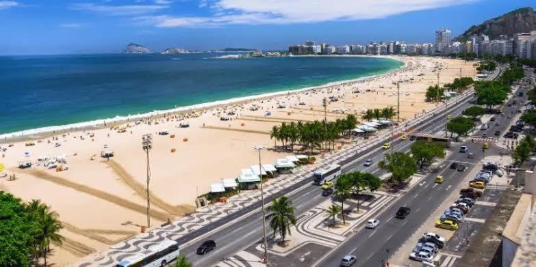 Apartamento Ap Copacabana 2 Quartos Em Frente A *